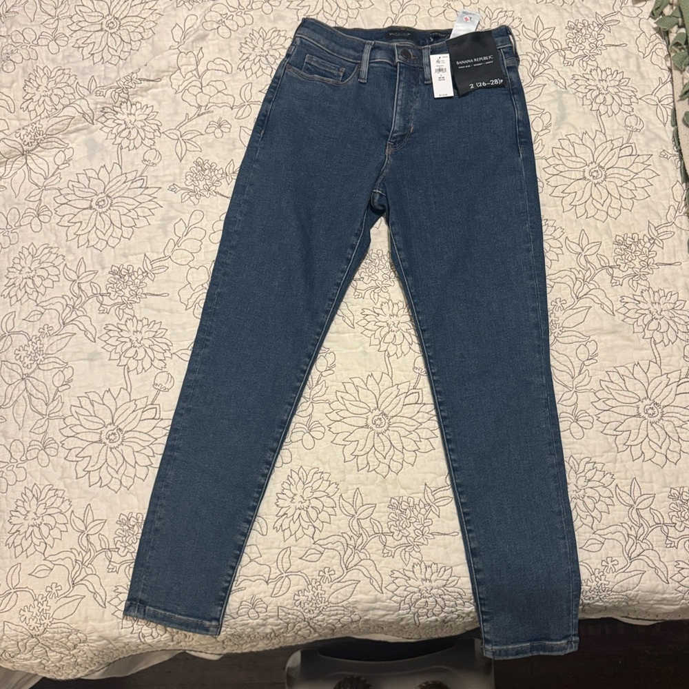 Banana Republic Women's Skinny Jeans in Blue